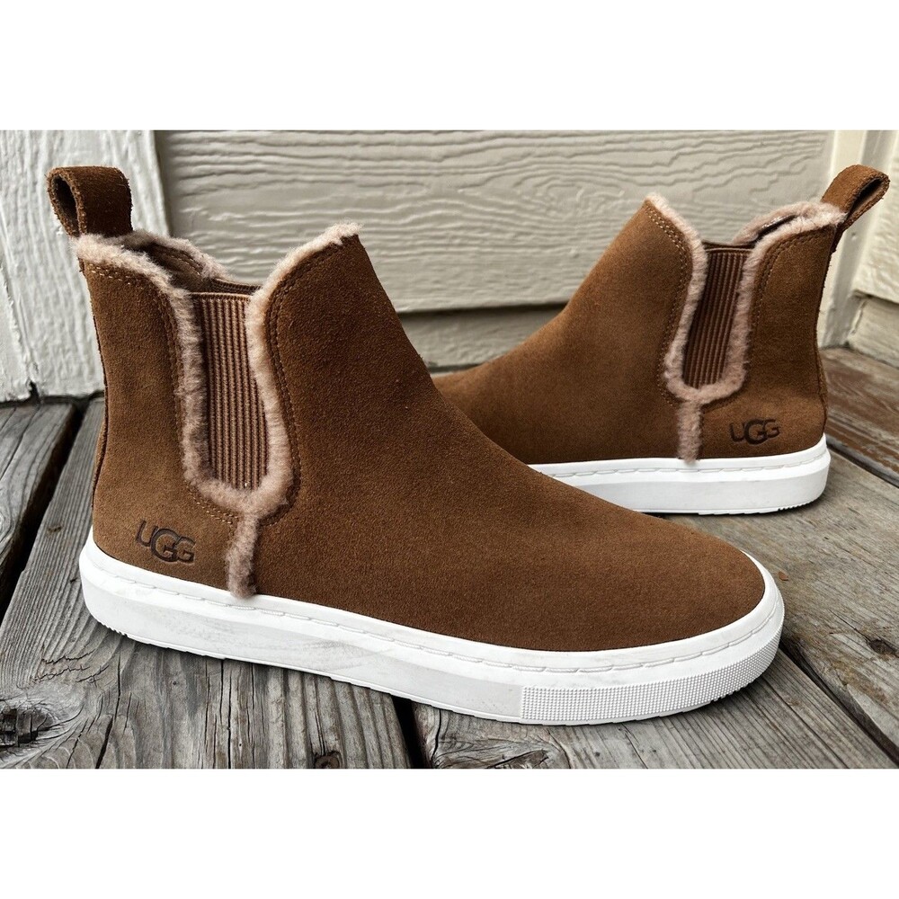 UGG Women's 6.5 Alameda Chelsea Sneaker Ankle Boot Bootie